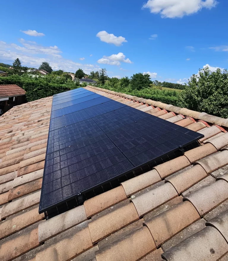entreprise spécialisée en installation de panneaux solaire à proximité de neuville sur Ain